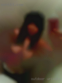 Outdoor urinate slut housewives women spy from Kansas City.